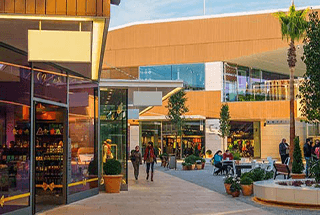 m3m corner walk food courts